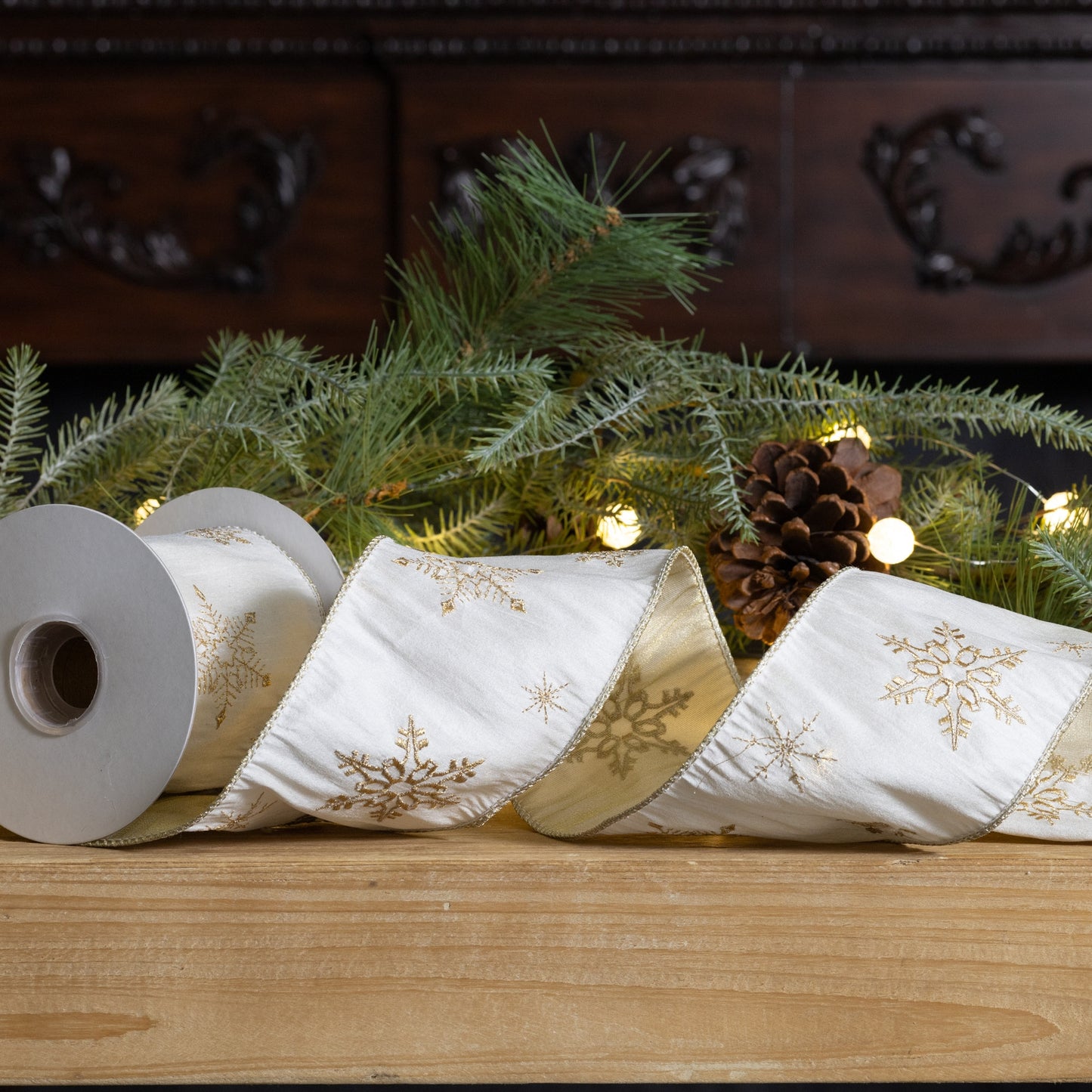 Elegant Snowflake Ribbon (Set of 2)