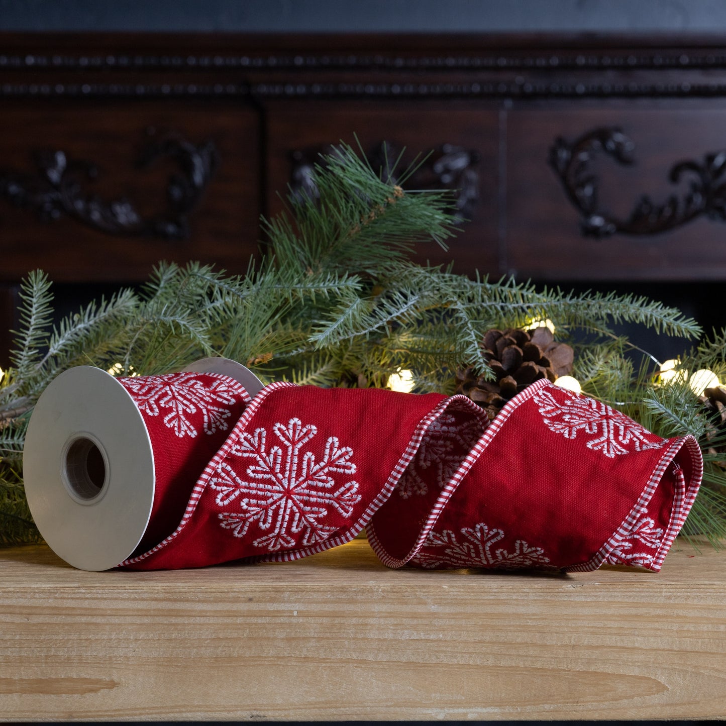 4″ × 5 yd wired cotton ribbon with snowflake outline design

